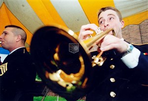 Image description is not available for 2000.376